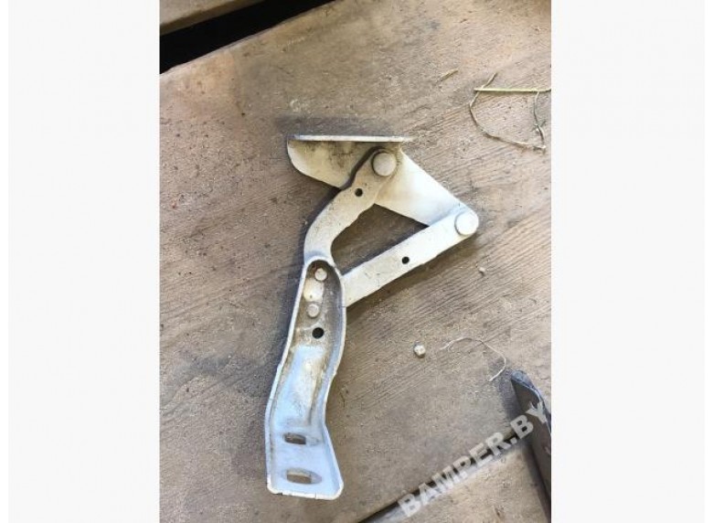 Петля капота правая к Renault Master