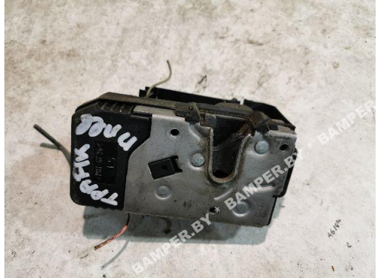 Замок двери задней левой к Renault Trafic, 2001г.