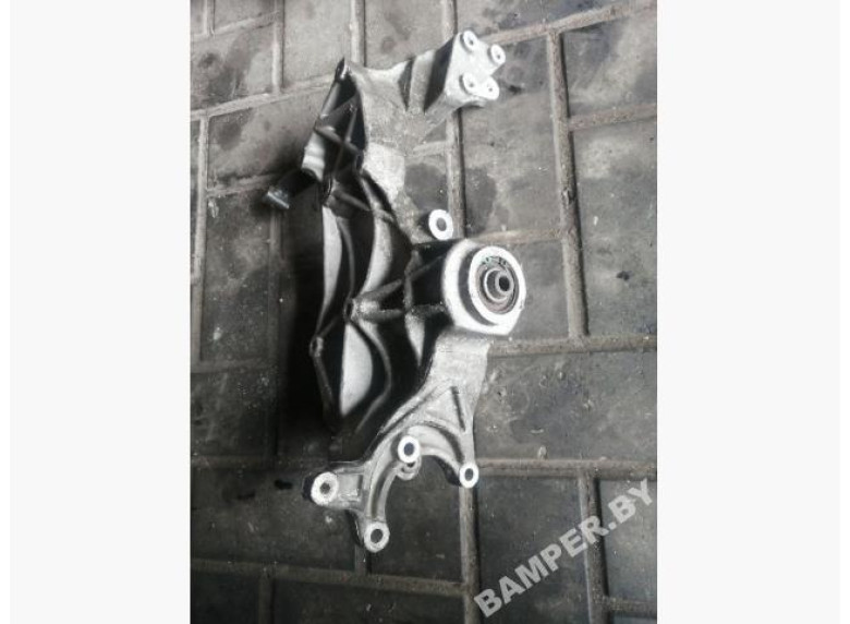 Кронштейн генератора к Volkswagen Passat, 1998г.