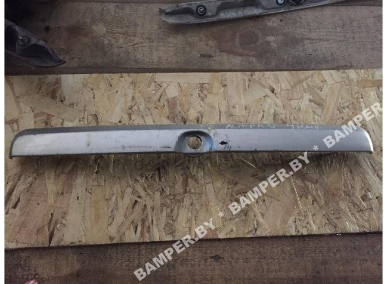 Накладка подсветки номера к Opel Astra, 1998г.