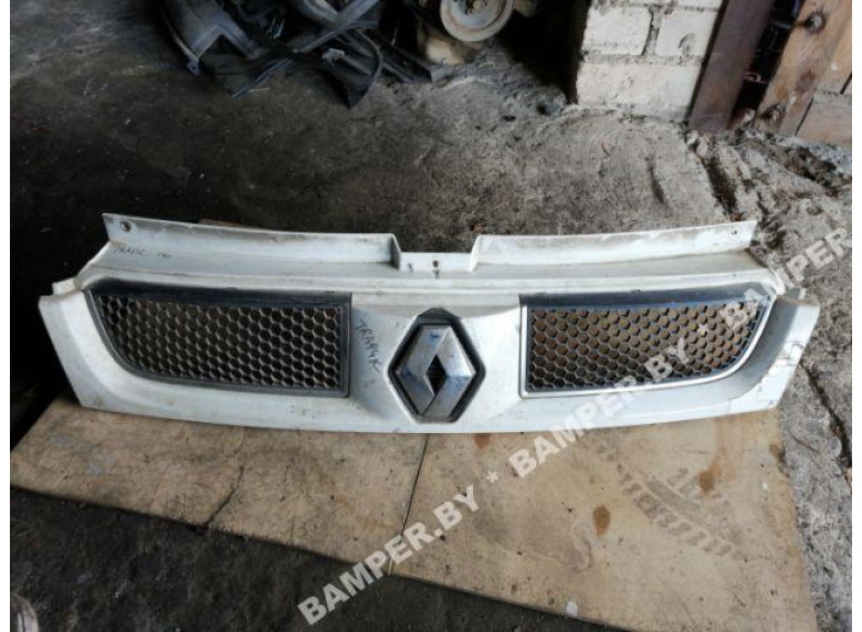 Решетка радиатора к Renault Trafic, 2006г.