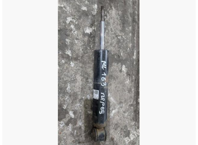 Амортизатор передний к Mercedes ML W163, 2000г.