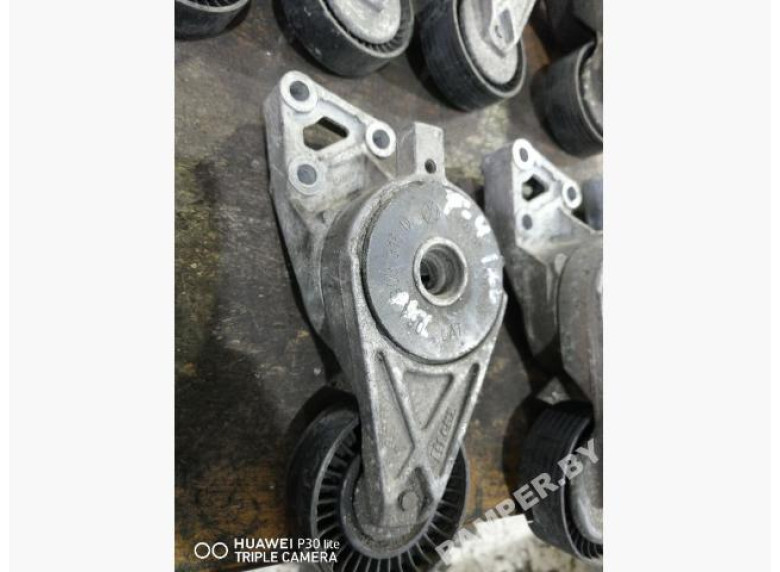 Натяжитель ремня генератора к Seat Toledo, 2000г.