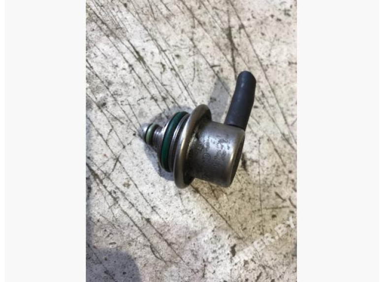 Регулятор давления топлива к Peugeot 605, 1993г.