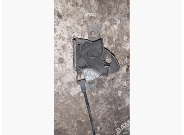 Замок капота к Volkswagen Golf, 1995г.