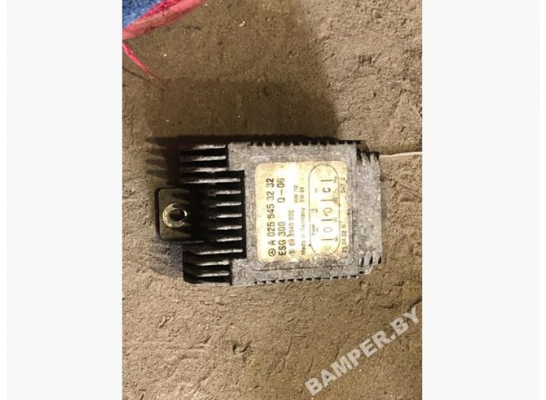 Блок управления вентилятором радиатора к Mercedes E W210