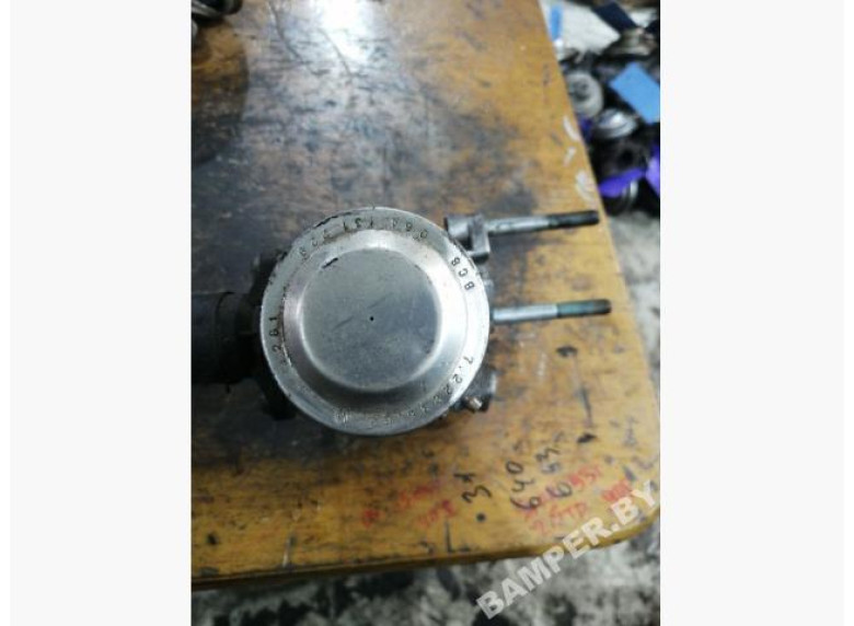 Клапан EGR к Volkswagen Golf, 2000г.