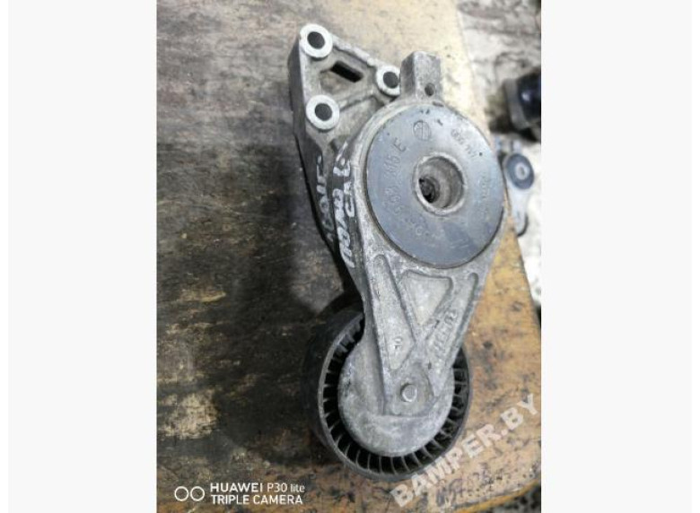 Натяжитель ремня генератора к Volkswagen Golf, 2000г.