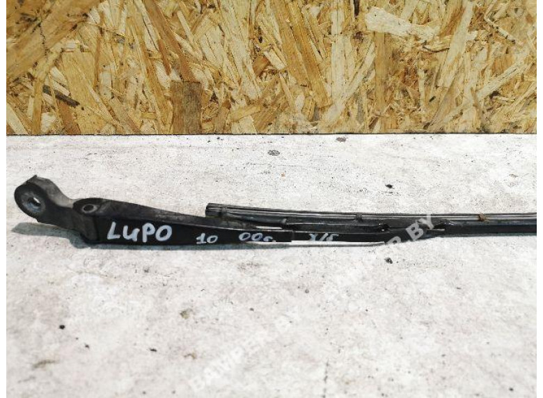 Щеткодержатель задний к Volkswagen Lupo, 2000г.