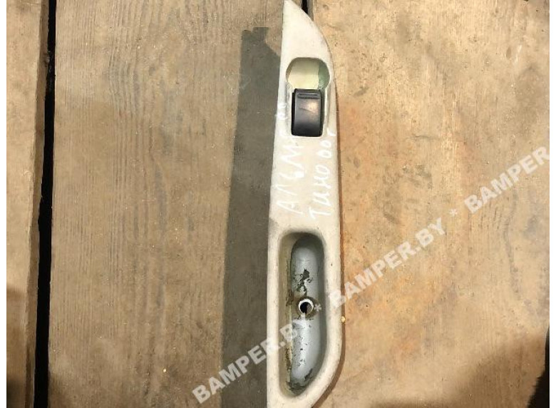 Блок управления стеклоподъемниками к Nissan Almera Tino, 2000г.