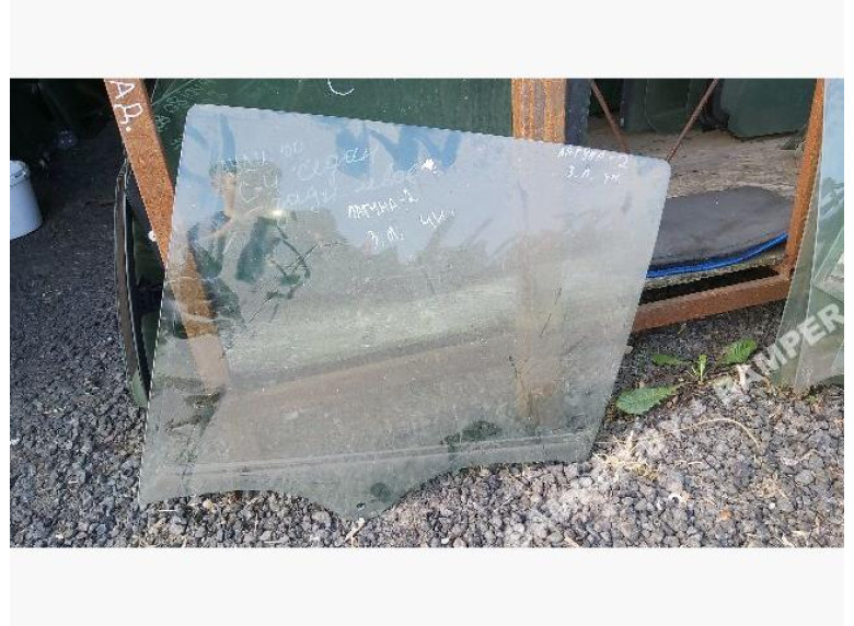 Стекло двери задней левой к Renault Laguna, 2003г.