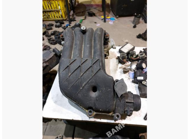 Коллектор впускной к Volkswagen Golf, 2000г.