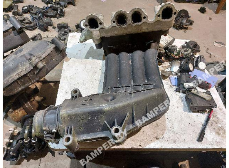 Коллектор впускной к Volkswagen Golf, 2000г.