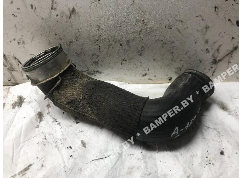 Патрубок интеркулера к Mercedes A W169, 2008г.