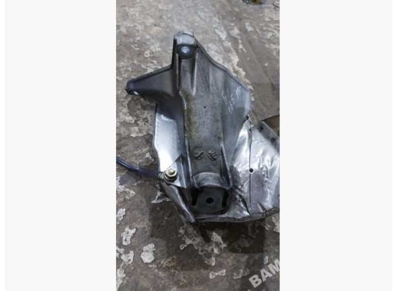 Кронштейн двигателя к Audi A4, 1997г.