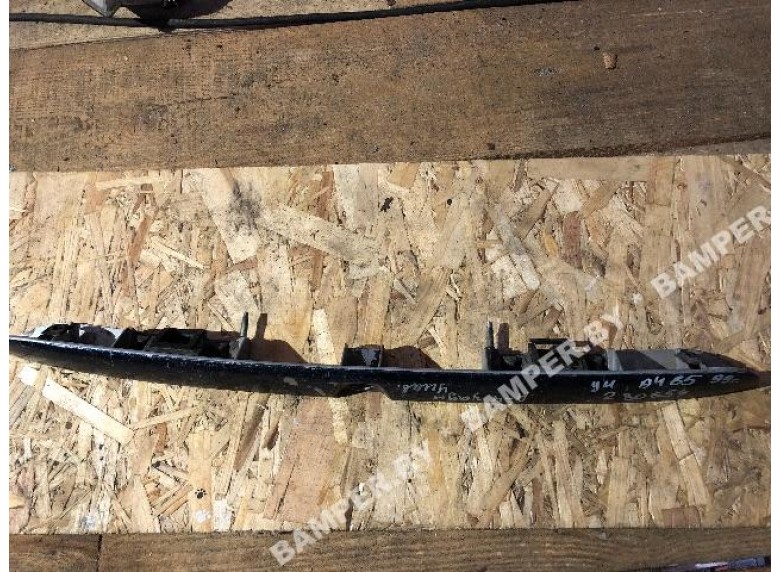 Накладка подсветки номера к Audi A4