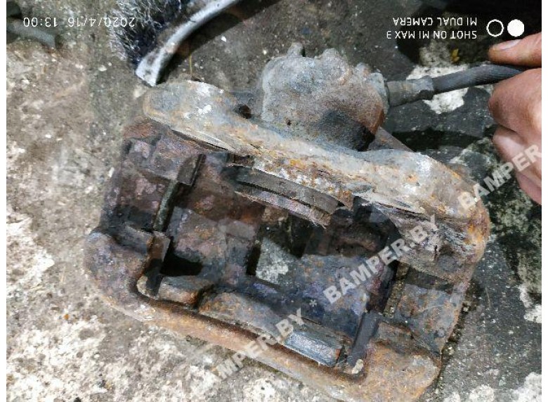 Суппорт передний правый к Peugeot 307