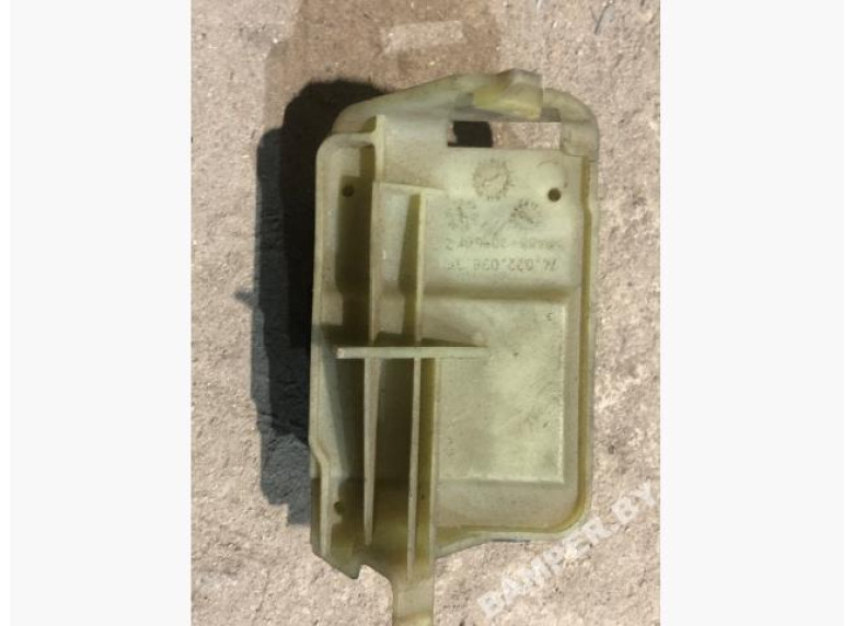 Моторчик заслонки печки к Volkswagen Passat, 2000г.