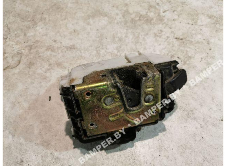 Замок двери передней правой к Volkswagen Golf, 1995г.
