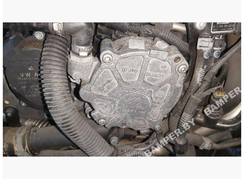 Насос вакуумный к Audi A4, 2008г.