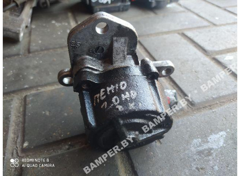 Насос вакуумный к Peugeot 306, 2000г.