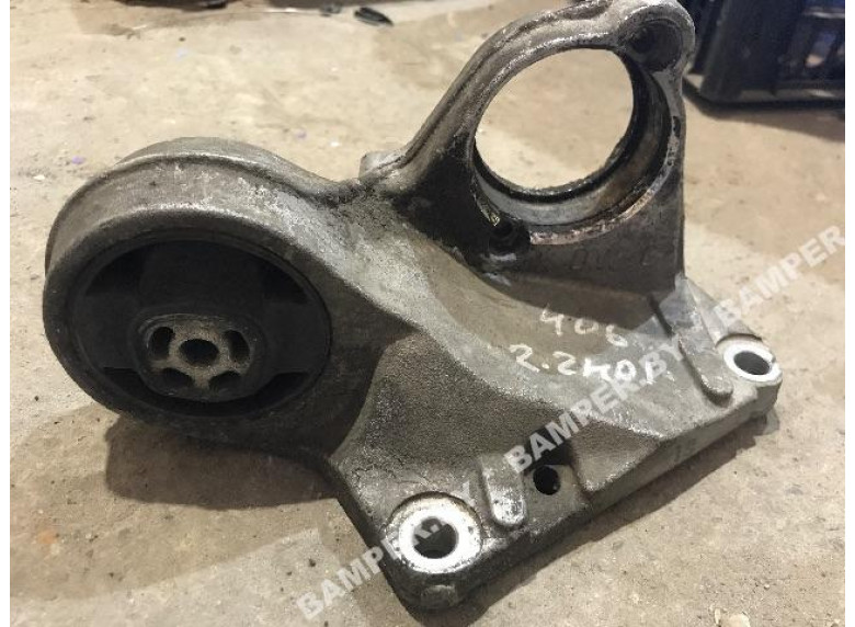 Кронштейн полуоси к Peugeot 406, 2002г.