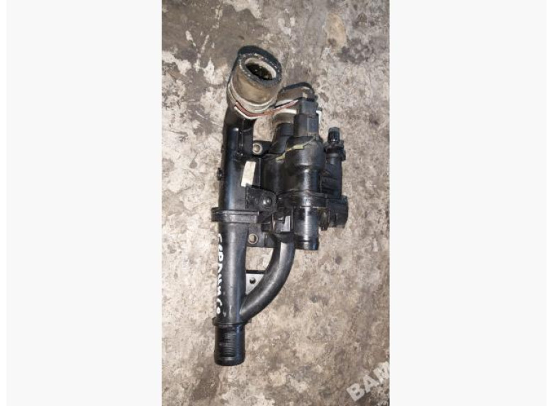 Корпус термостата к Citroen Berlingo, 2008г.