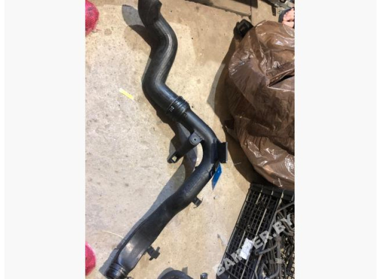 Патрубок интеркулера к Volkswagen Passat, 2003г.