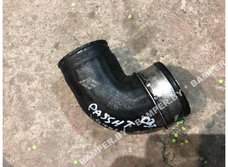 Патрубок интеркулера к Volkswagen Passat, 2003г.