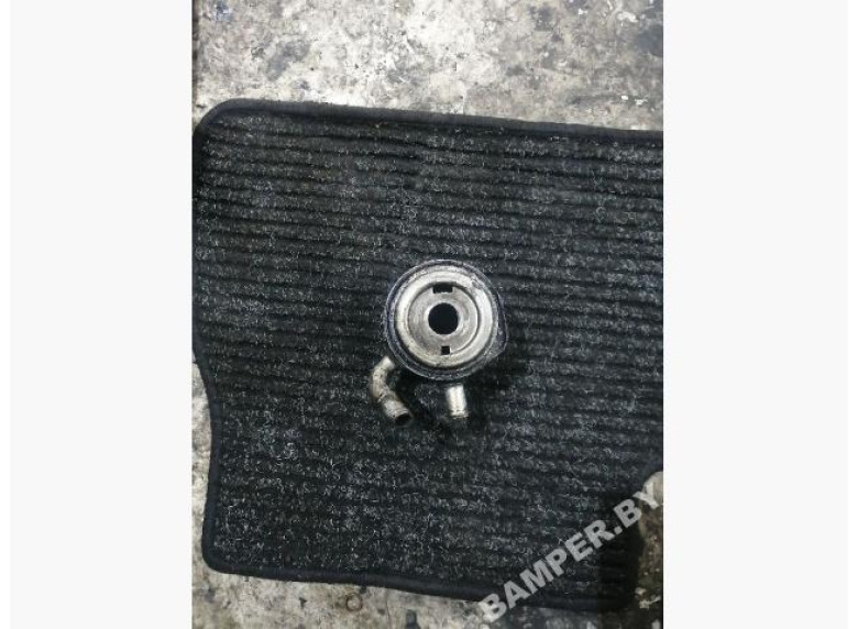 Теплообменник масляного фильтра к Renault Clio, 2005г.