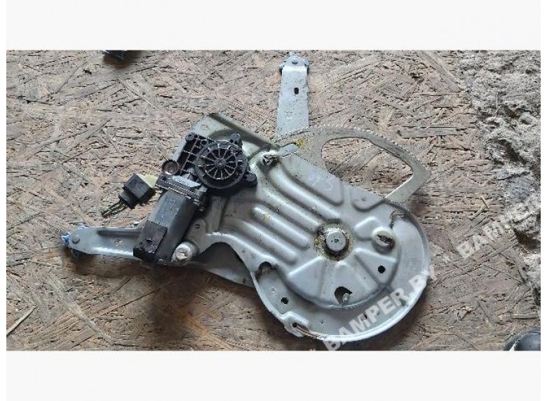 Стеклоподъемник электрический передний правый к Volvo S60