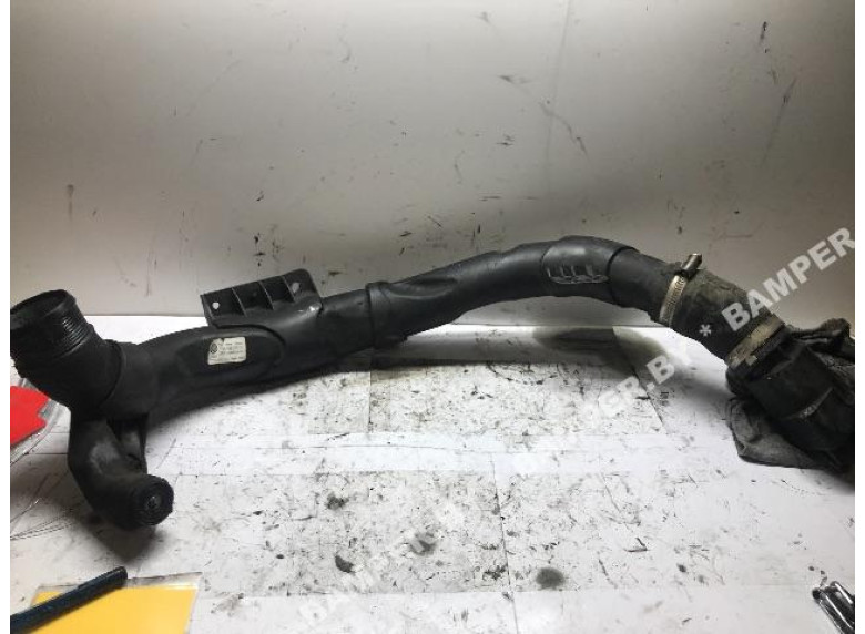 Патрубок интеркулера к Volkswagen Caddy, 2009г.