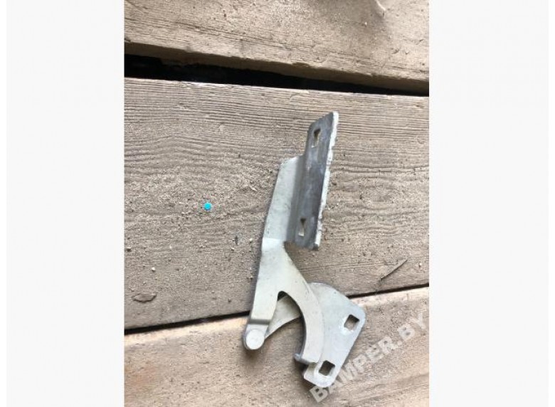 Петля капота правая к Peugeot Partner