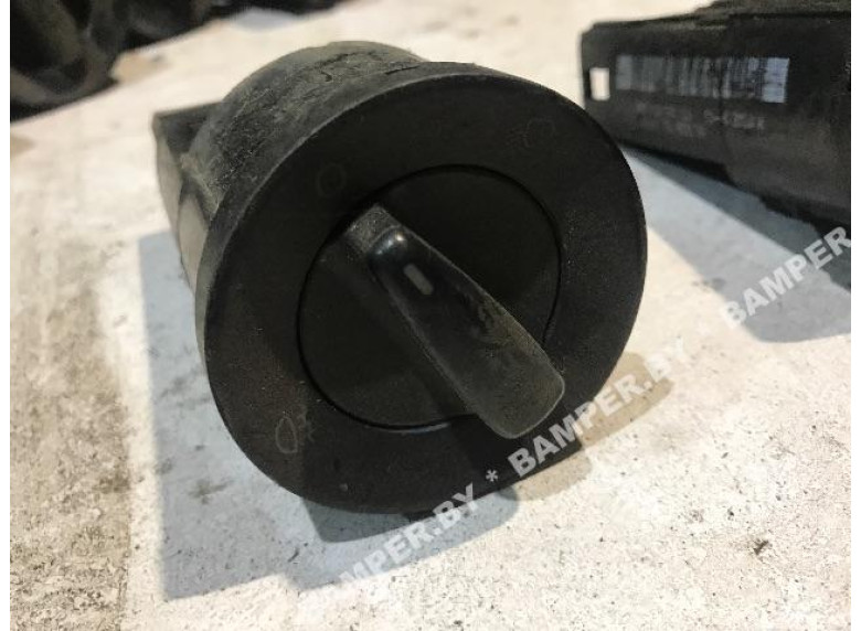 Переключатель света к Volkswagen Passat, 2000г.