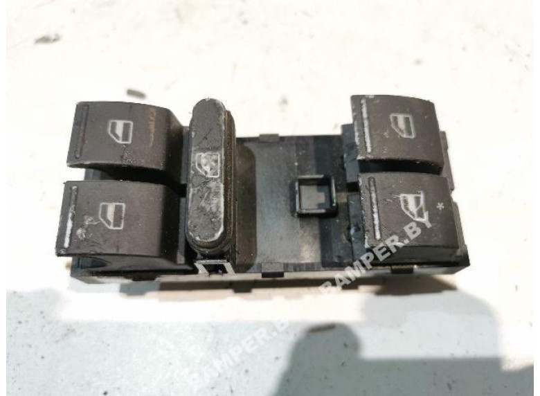 Блок управления стеклоподъемниками к Volkswagen Passat, 2006г.