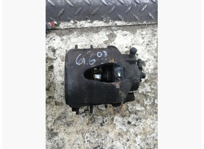 Суппорт передний правый к Volkswagen Golf, 2008г.