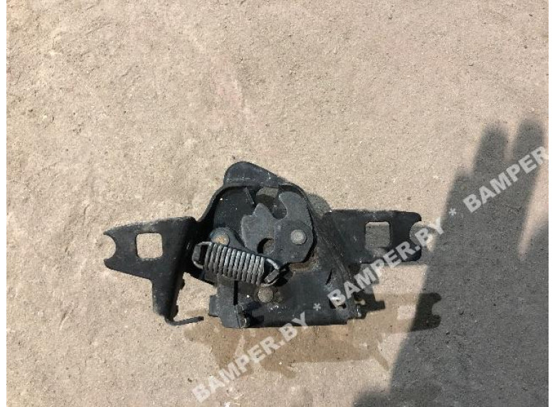 Замок капота к Volkswagen Polo, 1997г.