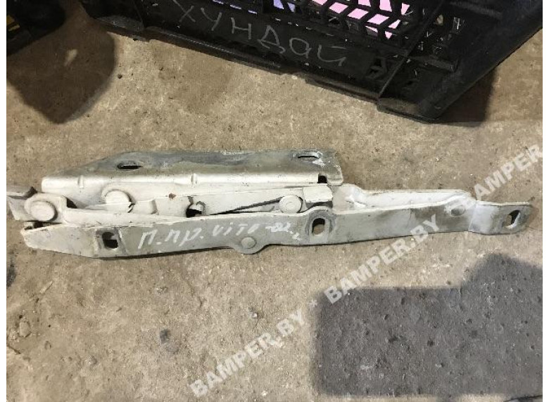 Петля капота правая к Mercedes Vito, 2002г.