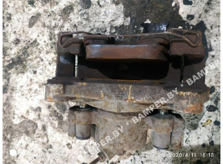 Суппорт передний правый к Renault Laguna