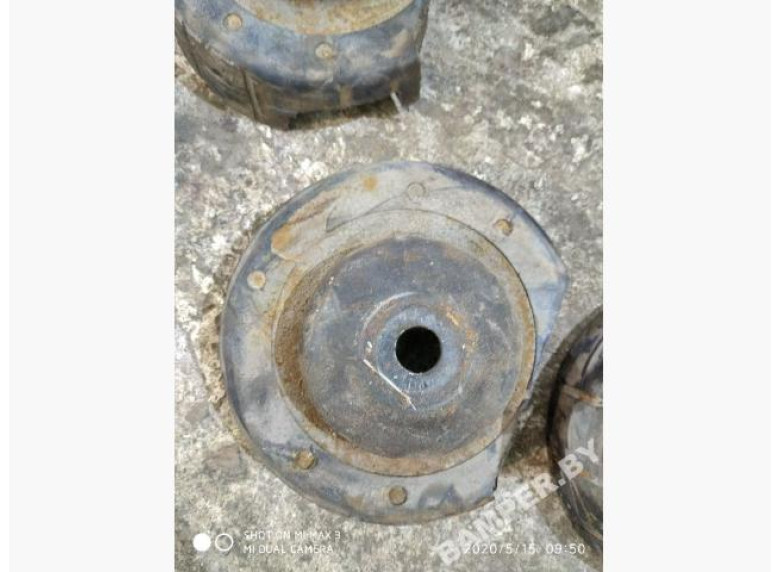 Опора амортизатора верхняя (чашка) к Renault Trafic, 2005г.