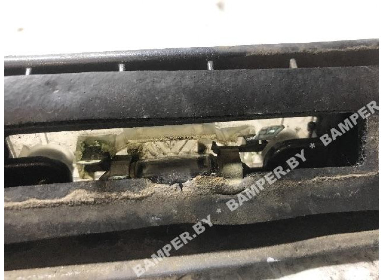 Накладка подсветки номера к Ford Fiesta, 2002г.