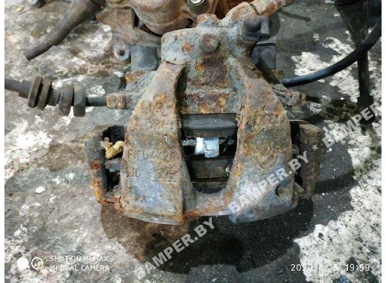 Суппорт передний левый к Fiat Punto