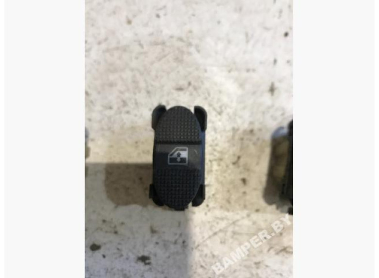 Кнопка стеклоподъемника к Volkswagen Sharan, 1998г.