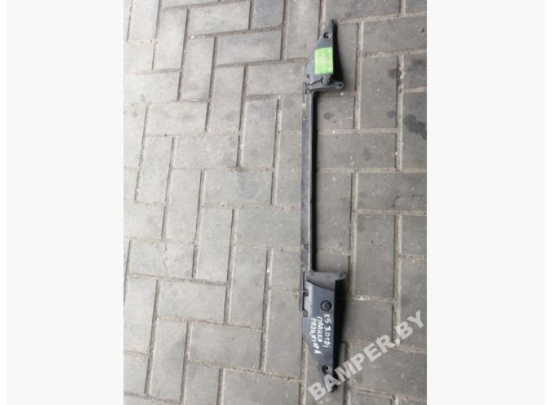 Кронштейн радиатора к BMW X5 E53, 2003г.