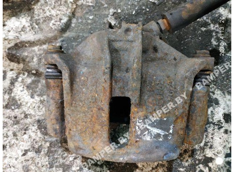 Суппорт передний левый к Peugeot 307