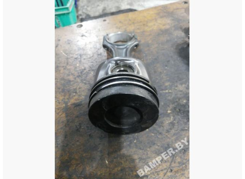 Поршень к Mercedes A W168, 2000г.
