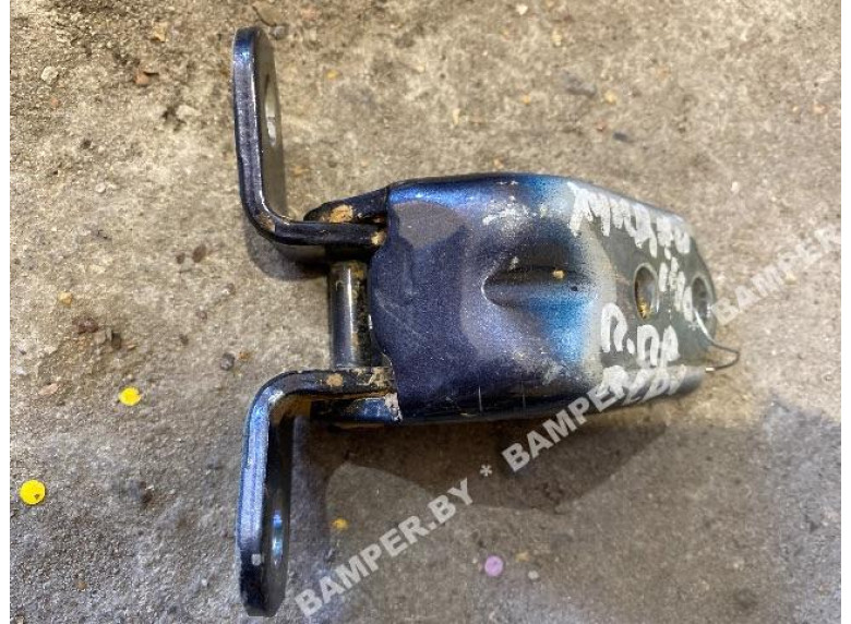 Петля двери передней правой к Hyundai i40, 2011г.