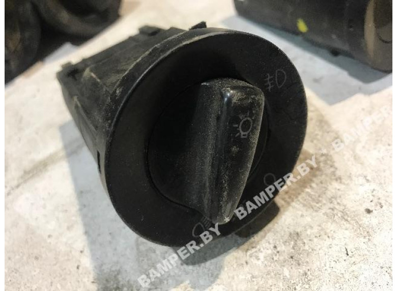 Переключатель света к Volkswagen Passat, 2000г.