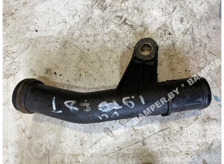 Трубка охлаждающей жидкости пластиковая к Renault Megane, 2001г.