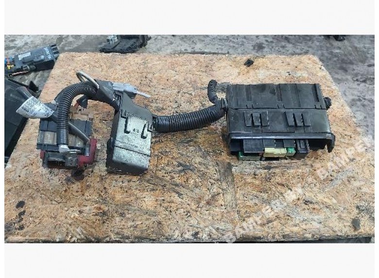 Блок предохранителей к Nissan Almera